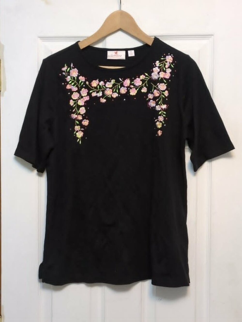 Quacker Factory Sz M Black T Shirt Embroidery Beaded Floral Grandma Chic Kitch